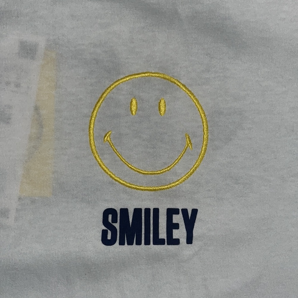 ZARA Smiley tee - Picture 2 of 5